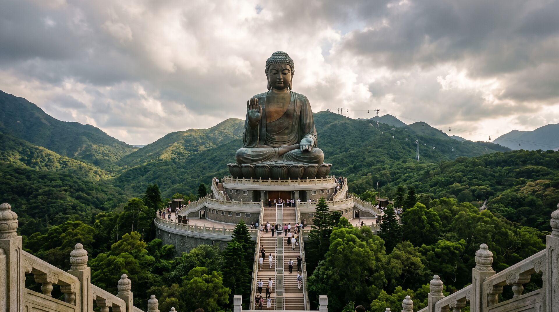 Isola di Lantau: Il Grande Buddha Tian Tan, la Funivia Ngong Ping 360 e il Villaggio di Tai O