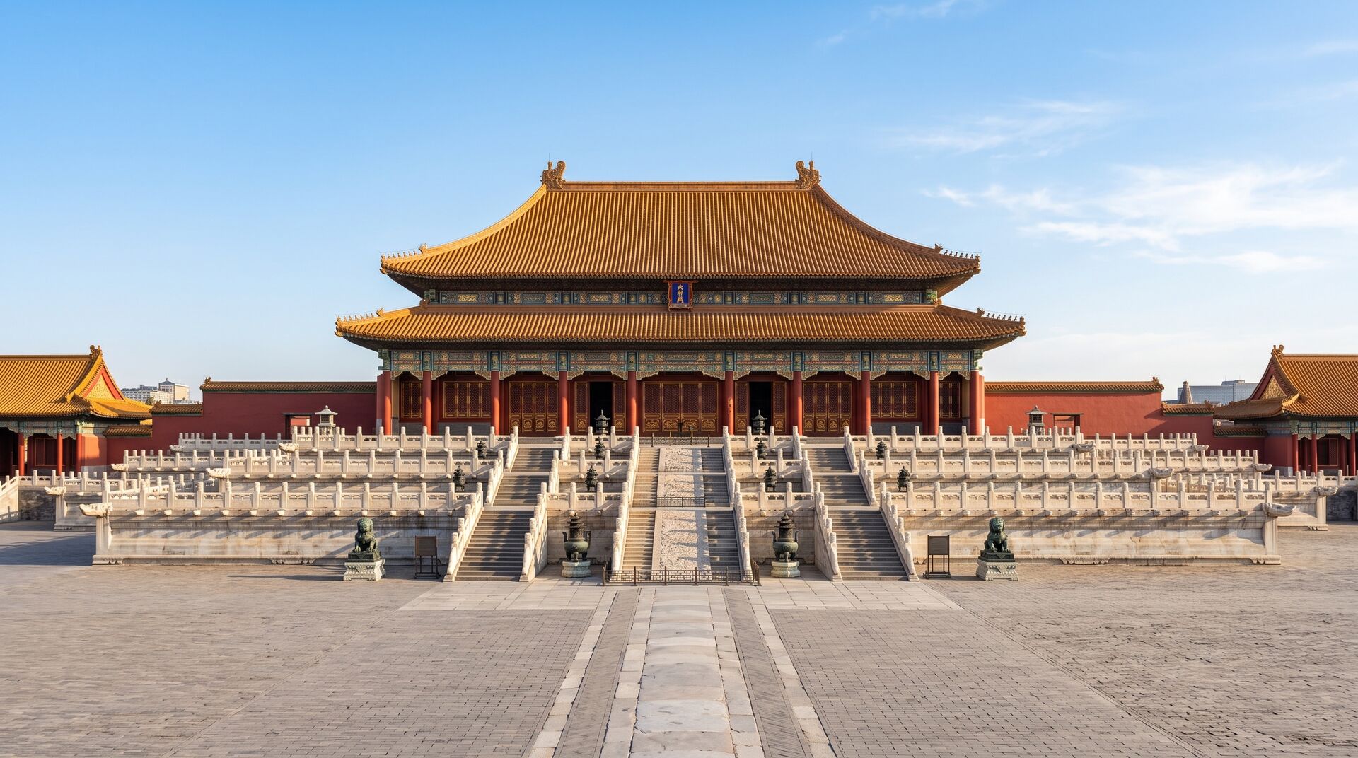 La Città Proibita e Piazza Tiananmen: Il Cuore Imperiale di Pechino