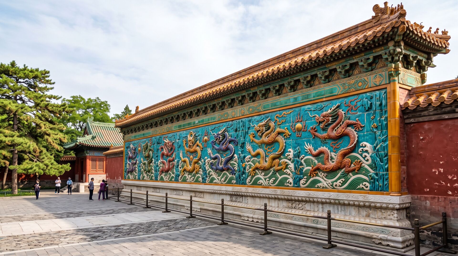 I Parchi Imperiali di Pechino: Vista Panoramica da Jingshan e la Serenità di Beihai