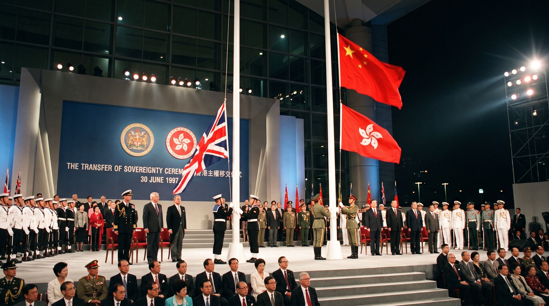 Deng Xiaoping e il Socialismo con Caratteristiche Cinesi: Riforme Economiche, Shenzhen e il Ritorno di Hong Kong